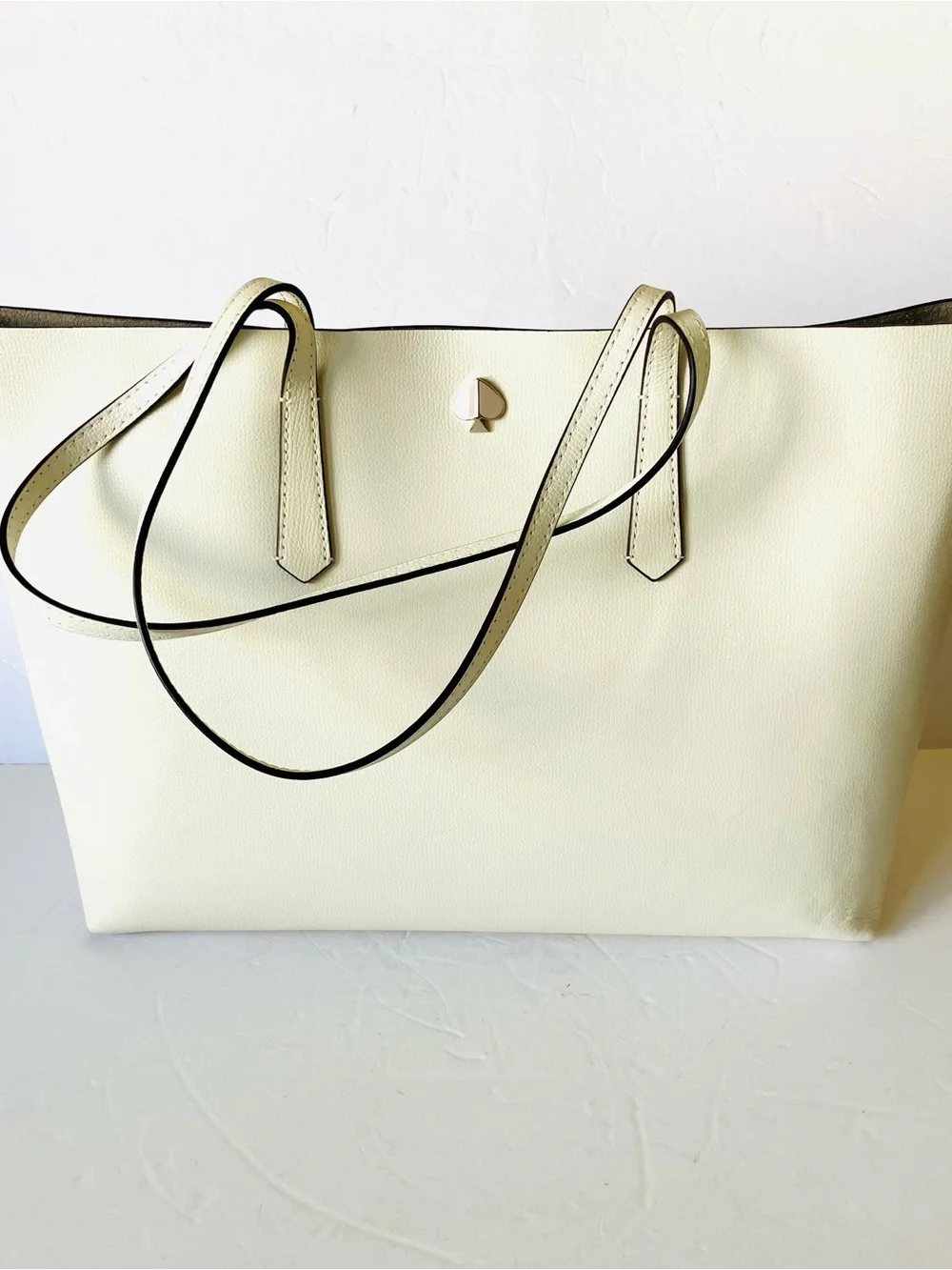 Kate Spade Molly Tote NWT Parchment Ivory W/Wristlet